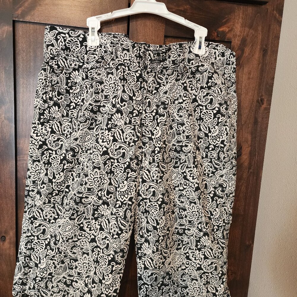Bandolino Blu Shorts